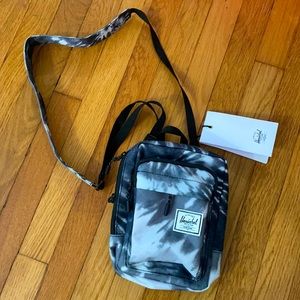 Herschel Supply Co - Form Crossbody Large, Grey TD